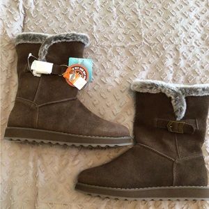 Sketchers cozy lined boots